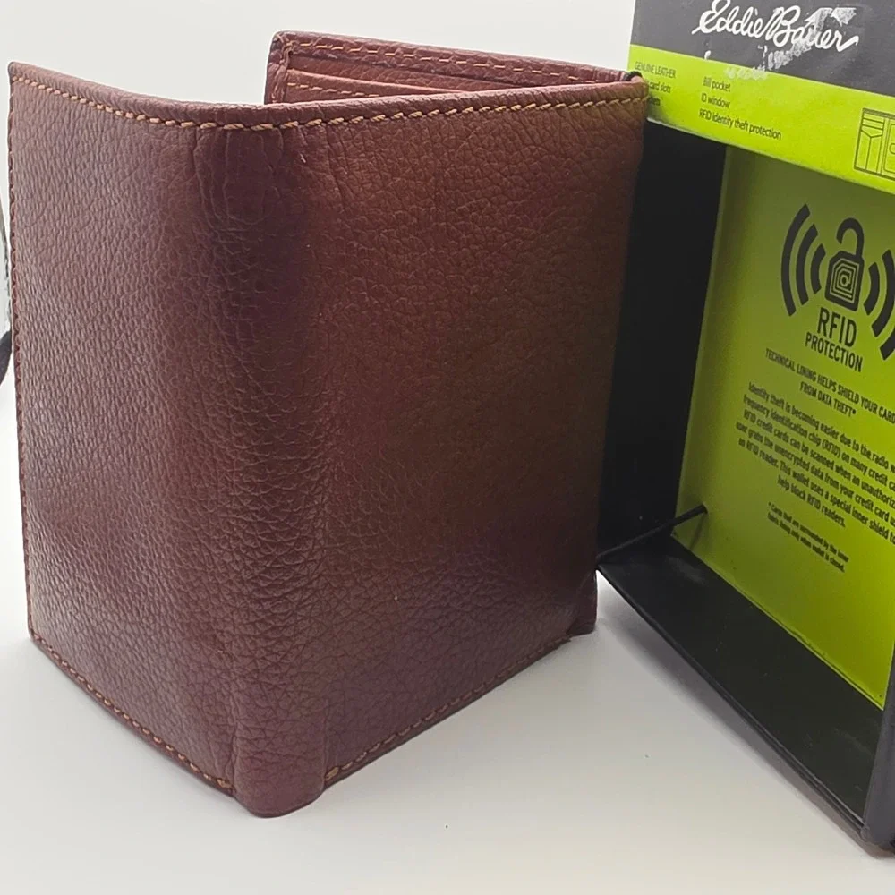 Eddie Bauer Mens Trifold Wallet Brown Pebbled Leather RFID Protection